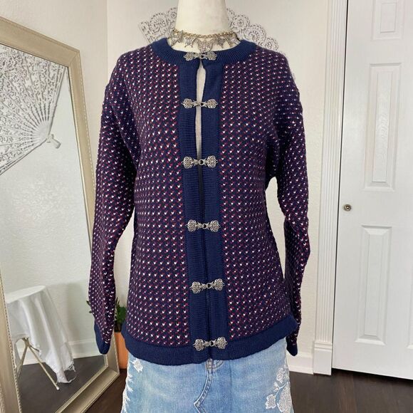 L.L Bean Whimsygoth 100% Wool Blue Red Heart Silver Clasp Romantic Knit Cardigan - Picture 2 of 8